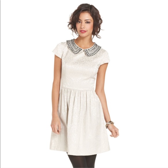Kensie Dresses & Skirts - Kensie High Neck beaded birch ivory Dress KSDK9217
